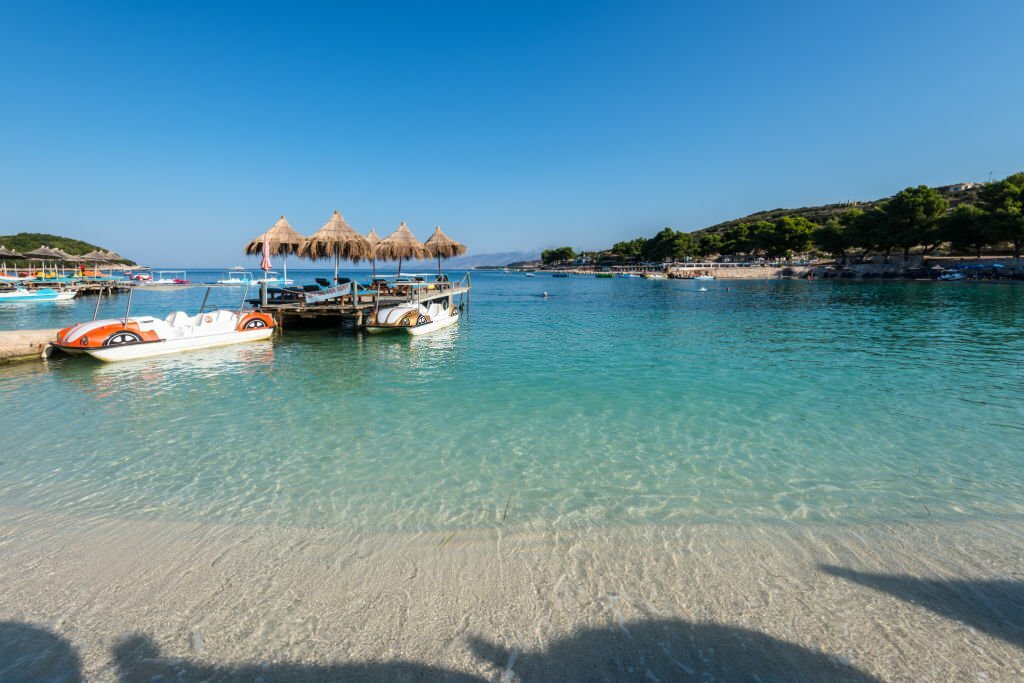 Visitare la spiaggia di Procchio, una spiaggia popolare con sabbia bianca e acque cristalline