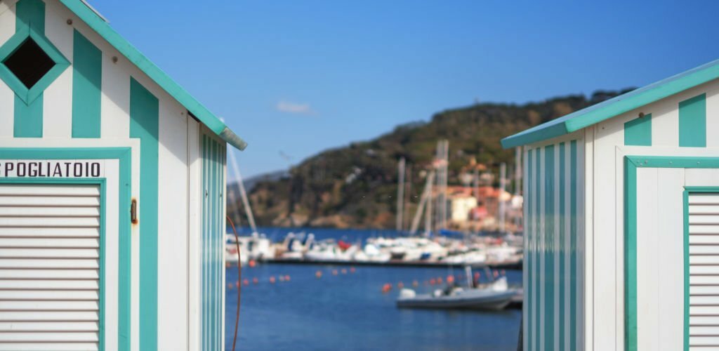 Esplorando il paese di Marciana Marina, un affascinante villaggio con un pittoresco porto